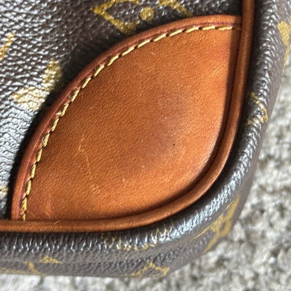 Louis Vuitton Compiegne 28 leather vanity case
Very good condition - Picture 4 of 17